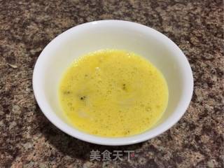 “鸡蛋美食”银鱼鸡蛋炒杏鲍菇的做法步骤：4