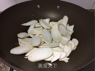“鸡蛋美食”银鱼鸡蛋炒杏鲍菇的做法步骤：7