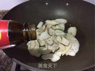 “鸡蛋美食”银鱼鸡蛋炒杏鲍菇的做法步骤：8