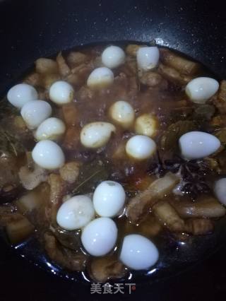 鹌鹑蛋红烧肉的做法步骤：9