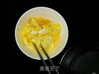 冻豆腐炒鸡蛋的做法步骤：2