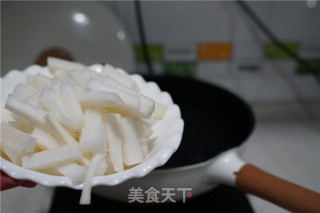 白虾萝卜汤的做法步骤：3
