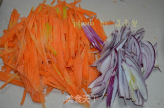 胡萝卜羊肉面，暖身暖胃暖手，美的做法步骤：3