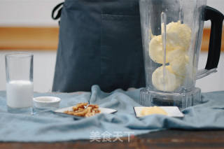 只能在冬天喝的核桃奶昔的做法步骤：2
