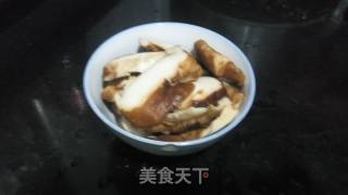 香菇豆腐溜肝尖的做法步骤：2