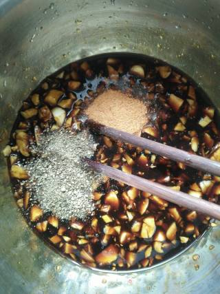 电饭煲焖鸡的做法步骤：3