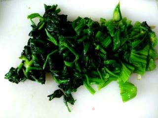 老醋花生米拌菠菜的做法步骤：4