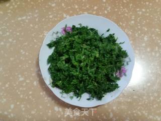 荠菜炒蛋的做法步骤：2