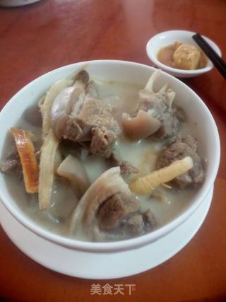 秋冬进补 之 羊肉汤的做法步骤：3