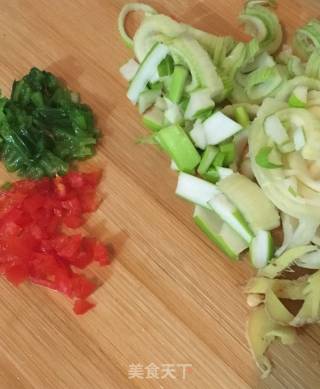 鸡蛋美食～～虾仁滑蛋的做法步骤：4
