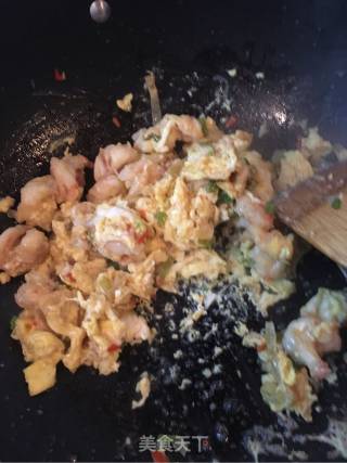 鸡蛋美食～～虾仁滑蛋的做法步骤：11