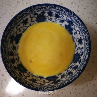 #鸡蛋美食#鸡蛋饼的做法步骤：2