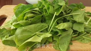 鸡蛋菠菜粉丝汤的做法步骤：2