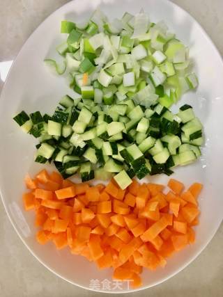 黄金蛋炒饭的做法步骤：2