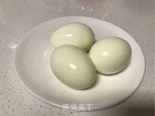 “鸡蛋美食”全麦鸡蛋三明治的做法步骤：1