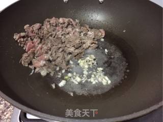 酸菜炒牛肉的做法步骤：4