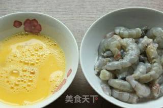 #鸡蛋美食#虾仁炒鸡蛋的做法步骤：2