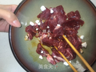 新疆正宗过油肉拌面的做法步骤：2