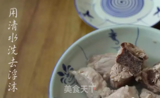 潮音潮人：胡萝卜荸荠猪骨汤的做法步骤：4