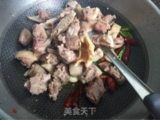 不加一滴水的啤酒鸭的做法步骤：6