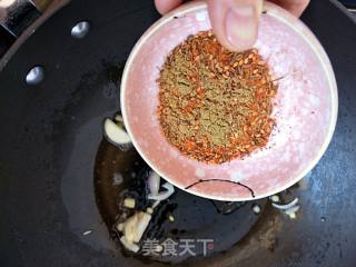 孜然手撕包菜的做法步骤：4