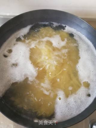 茄汁金枪鱼炒意大利面的做法步骤：2