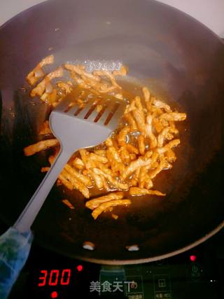 肉炒紫甘蓝四季豆的做法步骤：3