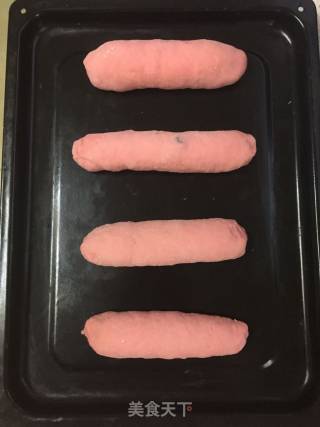 草莓软欧包的做法步骤：7