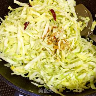 圆白菜炒鸡蛋的做法步骤：7
