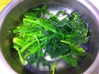 #鸡蛋美食#鸡蛋酱拌菠菜的做法步骤：3