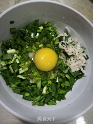 鸡蛋炒韭菜的做法步骤：1