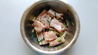 蜜汁烤肋排的做法步骤：3