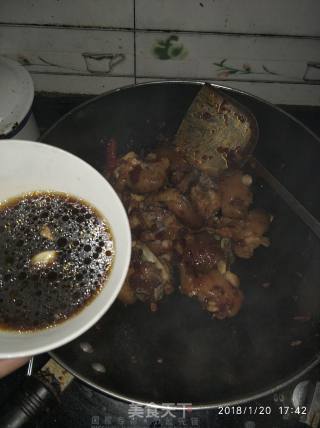 吮指猪蹄的做法步骤：6