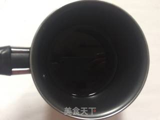 弹牙爽口的蜂巢蛋糕的做法步骤：2