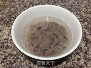 菠菜猪肝汤的做法步骤：2