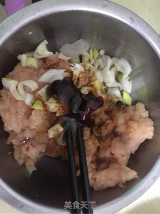 冬瓜鸡肉丸汤的做法步骤：1