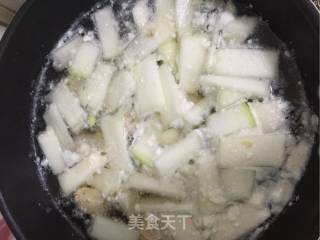 冬瓜鸡肉丸汤的做法步骤：3