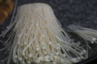 五彩金针菇卷的做法步骤：2
