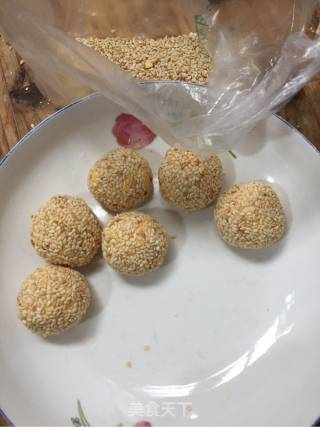 南瓜糯米芝麻团的做法步骤：4
