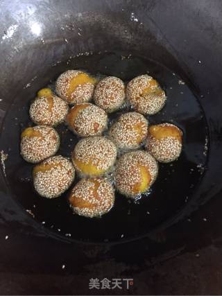 南瓜糯米芝麻团的做法步骤：8