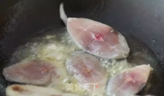 干煎马鲛鱼的做法步骤：4