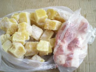 冻豆腐炖肉的做法步骤：1