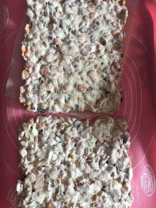 葡萄雪花酥的做法步骤：2