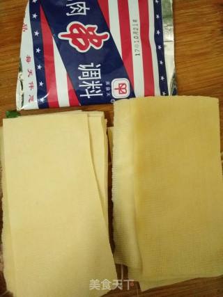 #妈妈的味道#――干豆腐香菜金针菇卷的做法步骤：3
