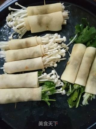 #妈妈的味道#――干豆腐香菜金针菇卷的做法步骤：10