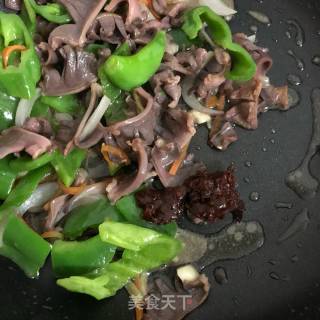 辣炒鸭胗的做法步骤：3