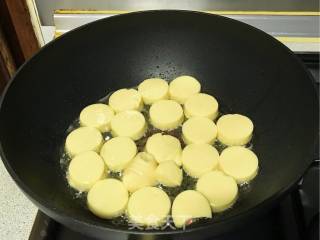 青蒜煎炒蛋豆腐的做法步骤：7
