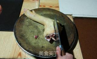 猪脚解剖法的做法步骤：3
