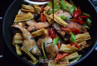豉香腐竹鱼煲的做法步骤：10