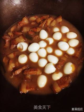 鹌鹑蛋红烧肉的做法步骤：7